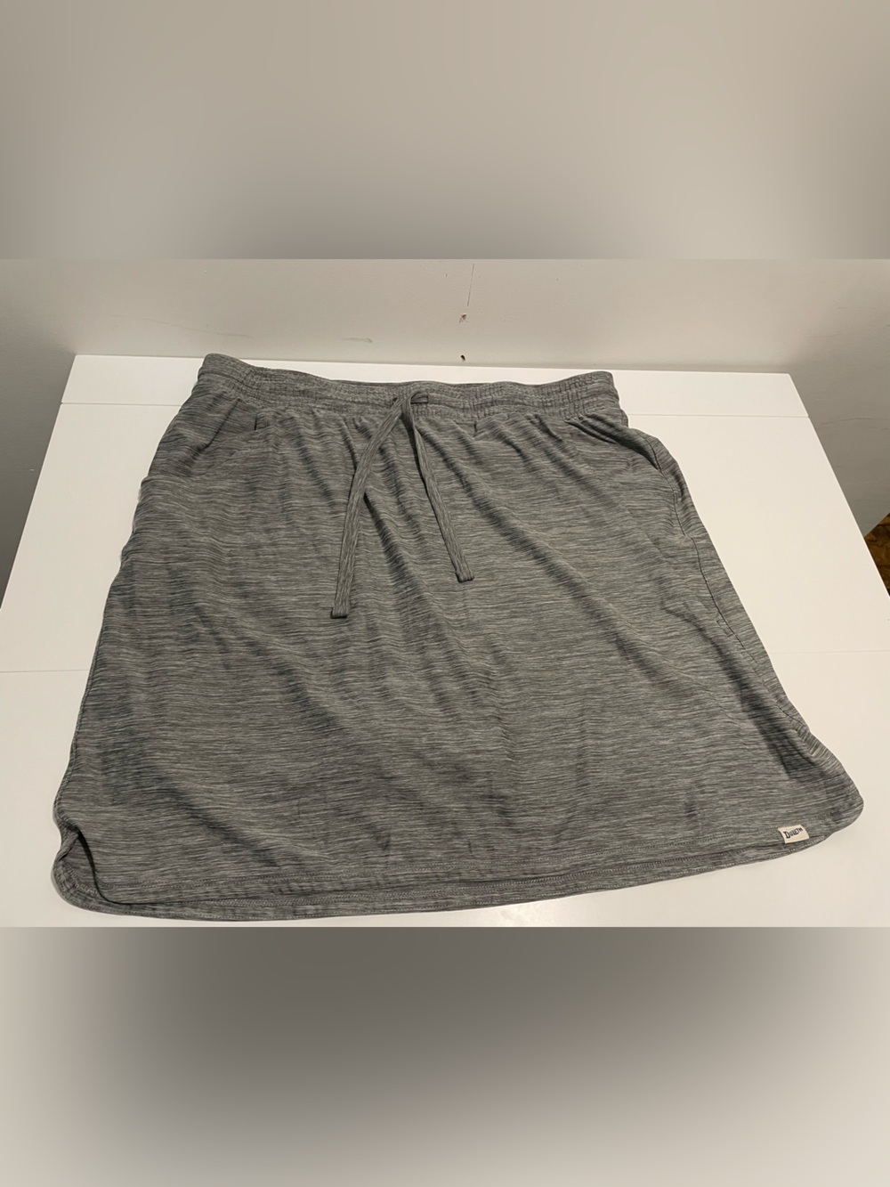 Duluth Trading Co Brand Women's size Large Gray Athletic Activewear Skort